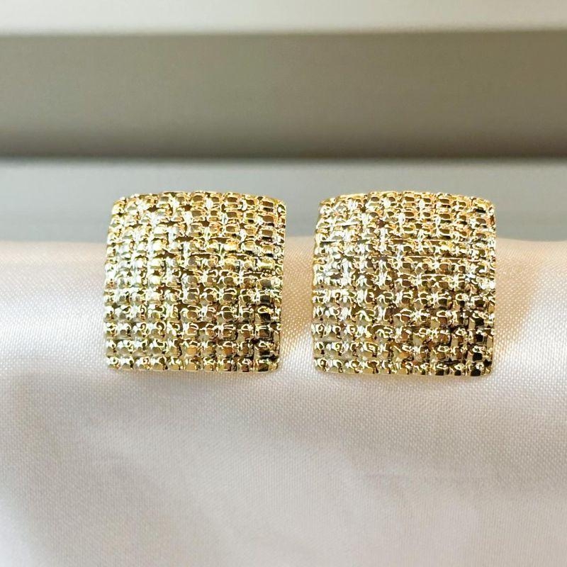 Brinco Quadrado Martelado