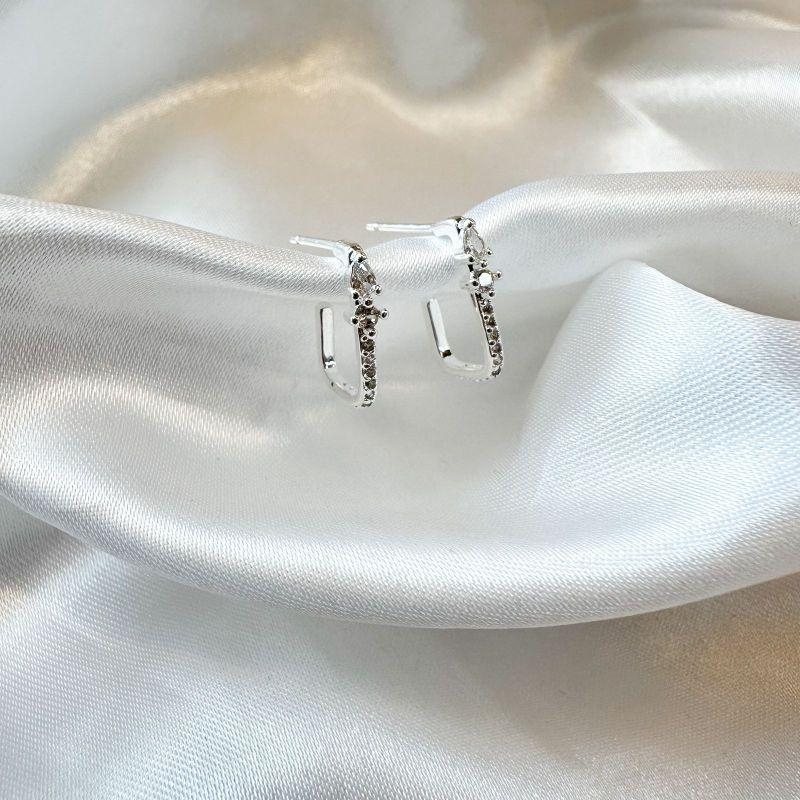 Brinco Argola Retângular Cravejada