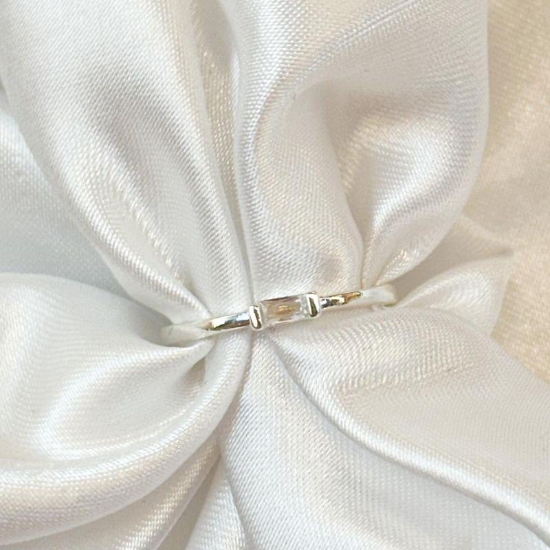 Anel Aro Liso Uma Baguete