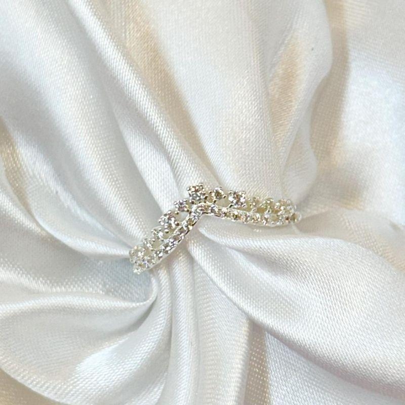 Anel Coroa em V Cravejado