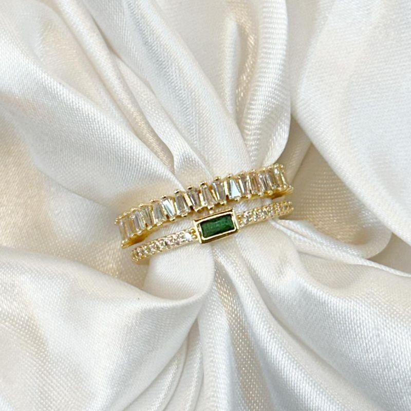 Anel Duplo Cravejado com Pedra Verde