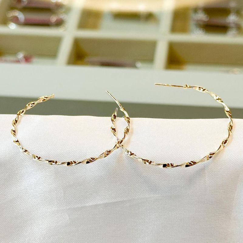 Brinco Argola Trançada Lisa