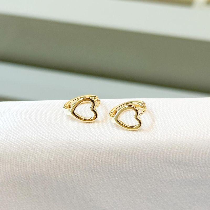 Brinco Argolinha Coração Vazado