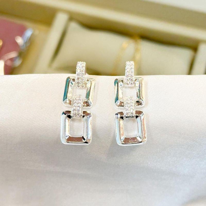 Brinco Dois Elos Lisos Dois Cravejados