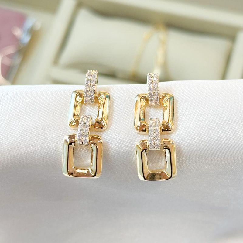 Brinco Dois Elos Lisos Dois Cravejados