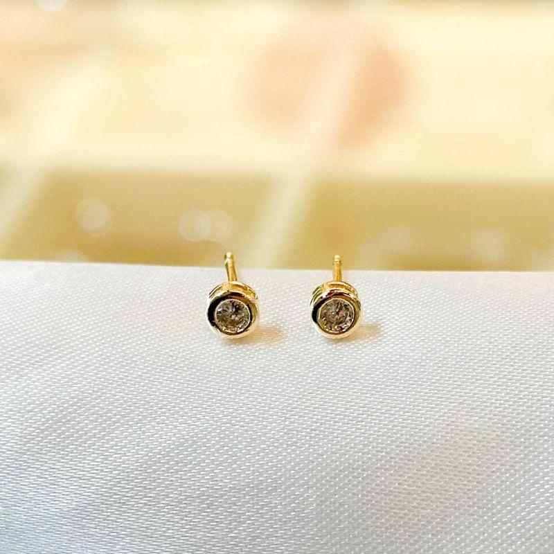 Brinco Pontinho Zircônia