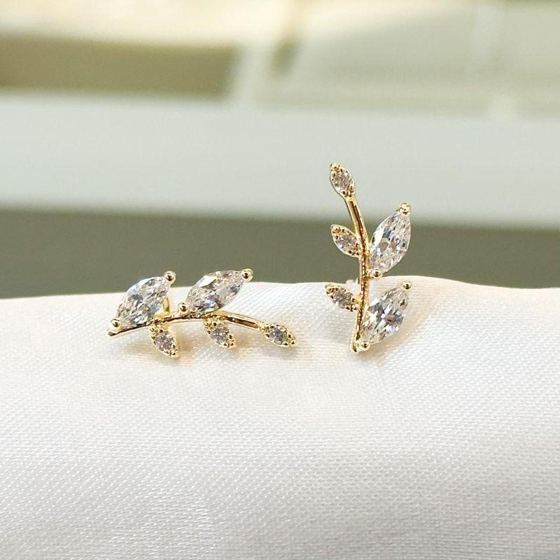 Brinco Folhas Navetes