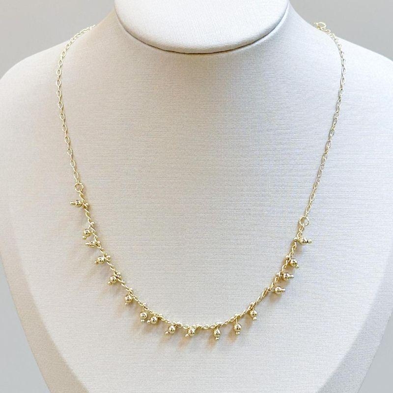 Colar Bolinhas Penduradas