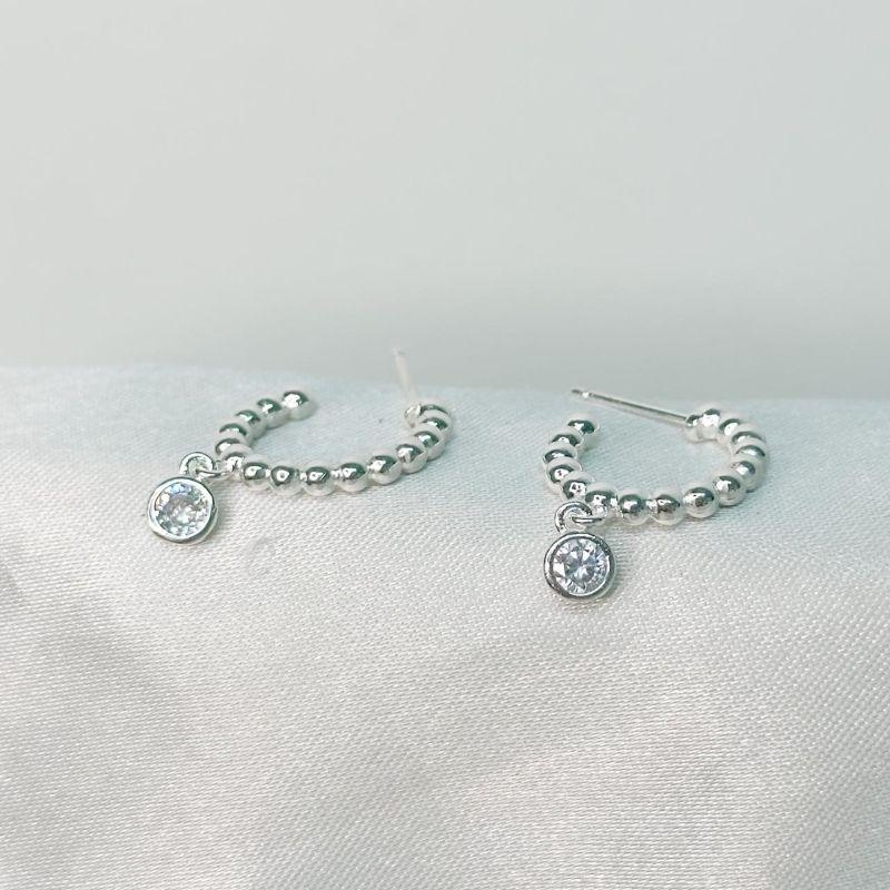 Brinco Argolinha Bolinhas Zircônia Pendurada