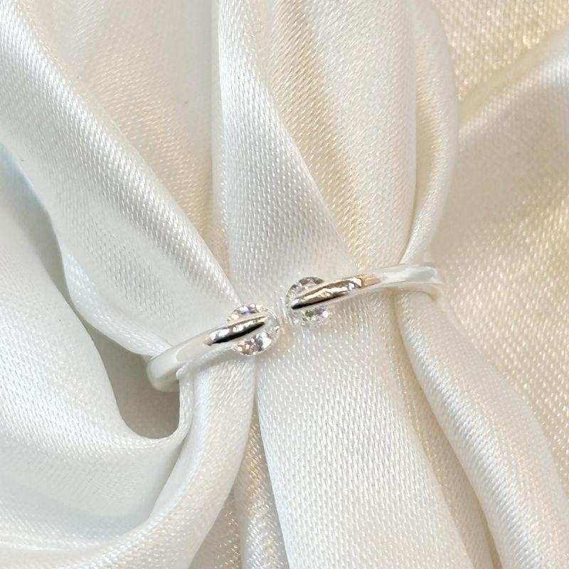 Anel Aberto Duas Zircônias Redondas