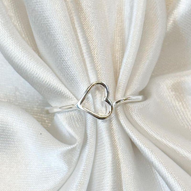 Anel Coração Vazado Lado