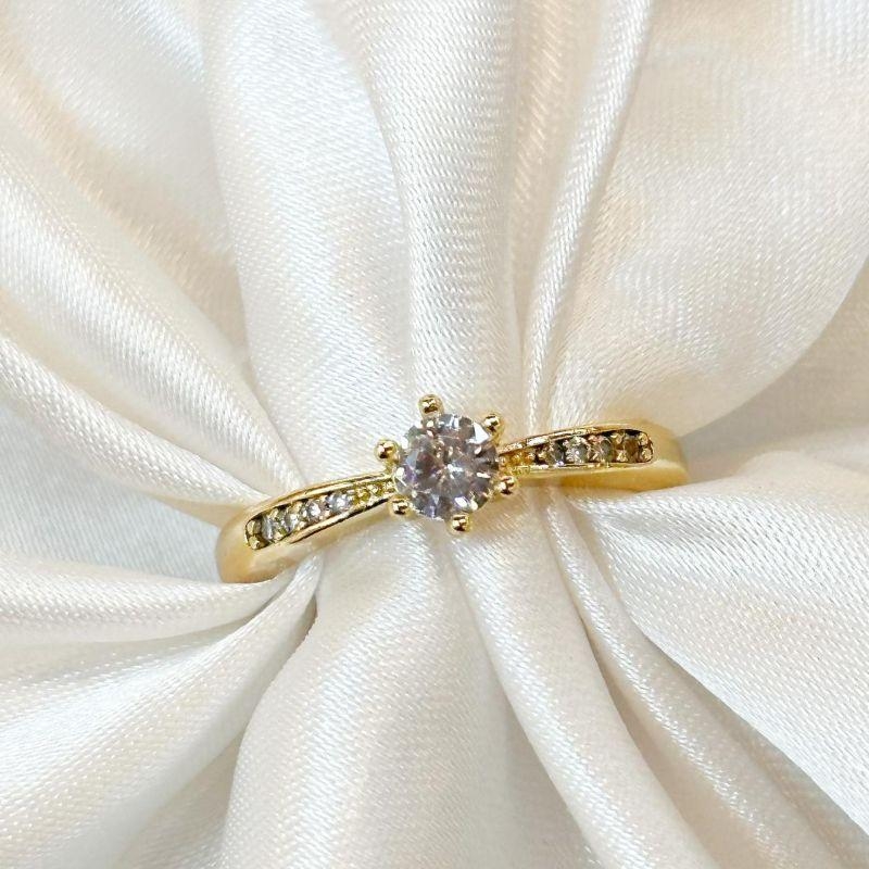 Anel Solitário Aro Cravejado