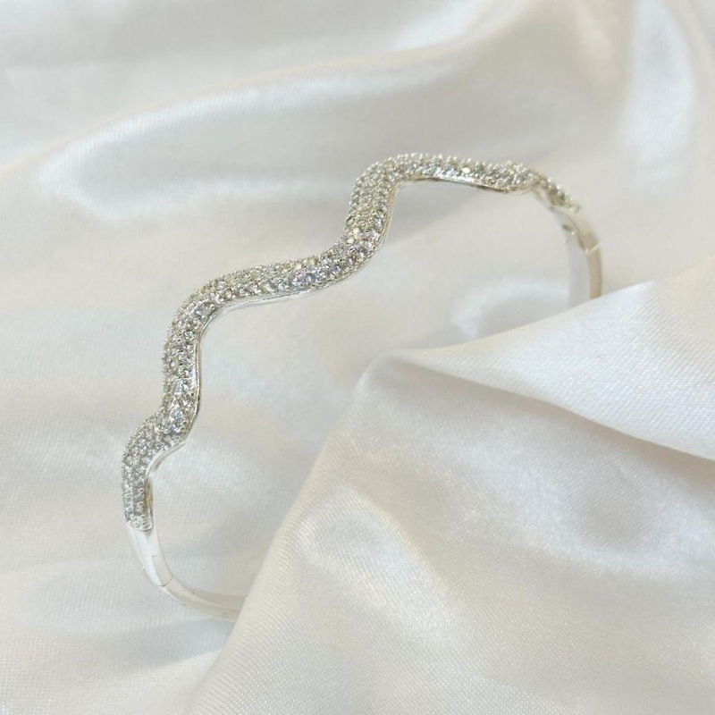 Bracelete Ondulado Cravejado