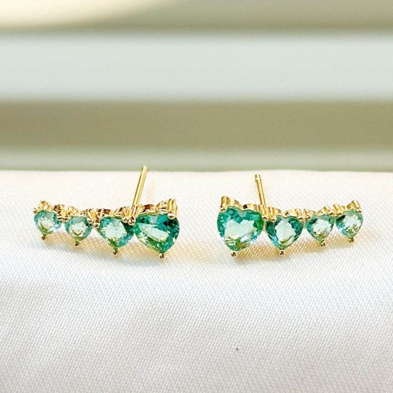 Brinco Ear Cuff Coração Turmalina