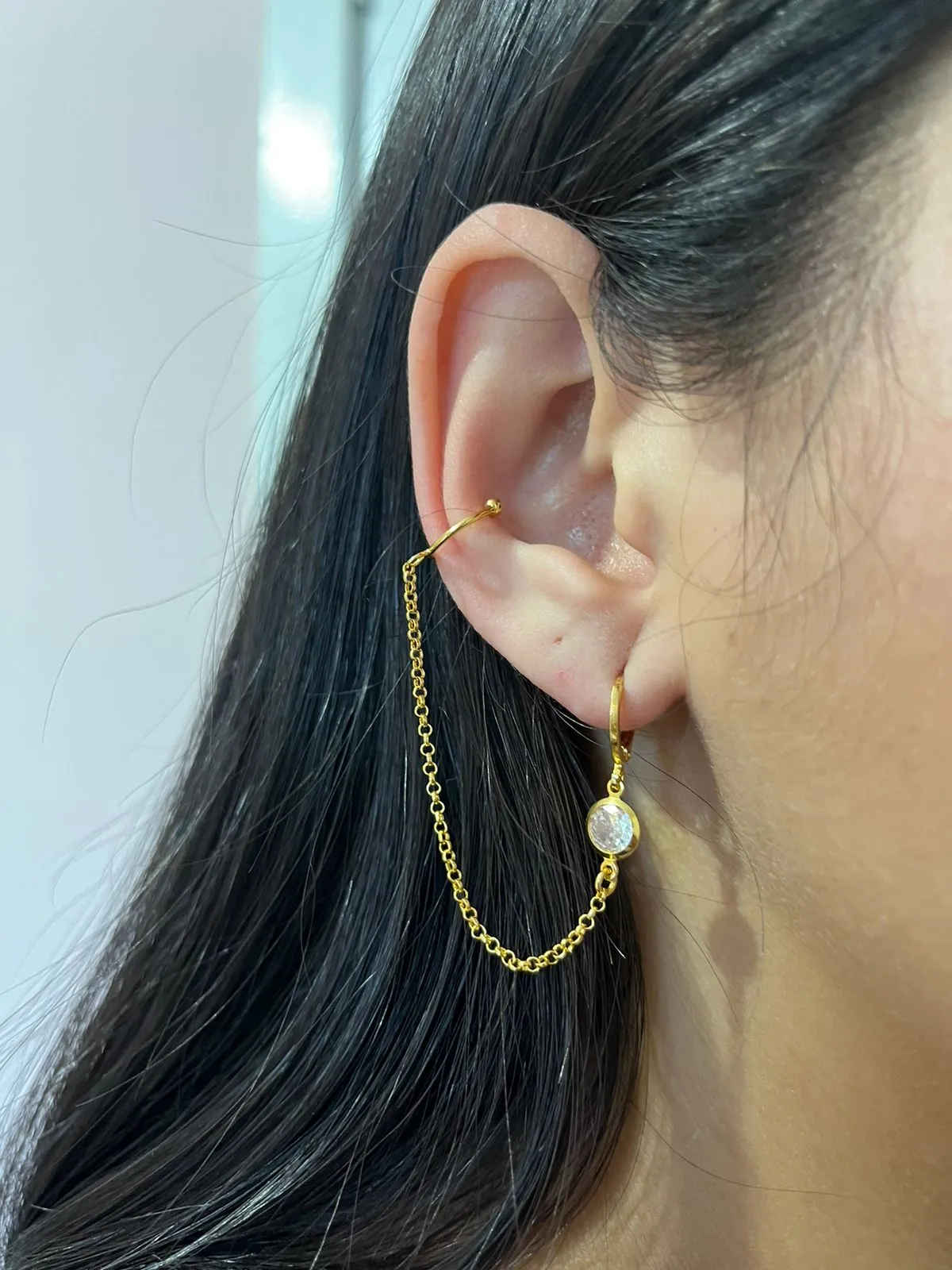 Brinco Ear Line Ponto de Luz