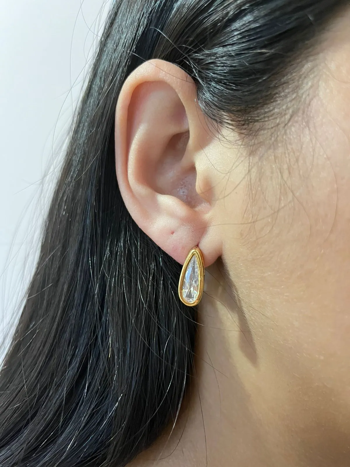 Brinco Gota Fina Zircônia