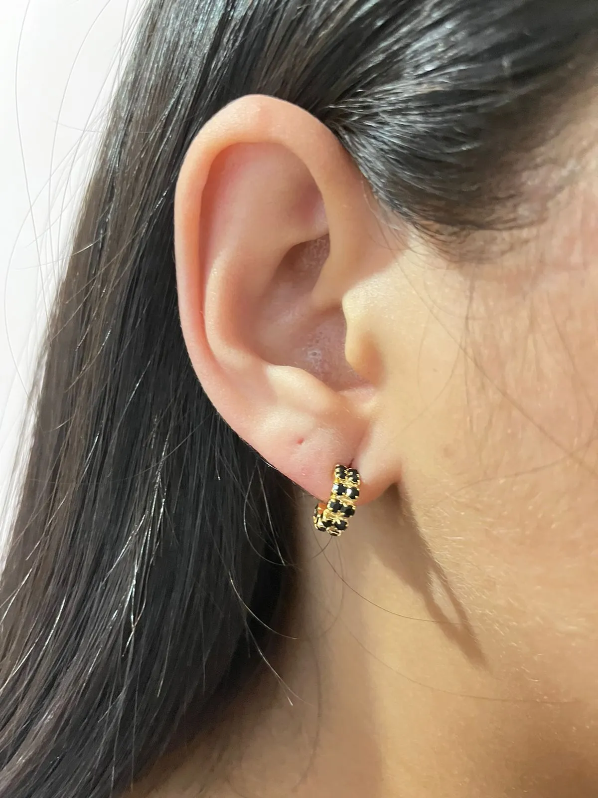Brinco Mini Argola Strass Preto