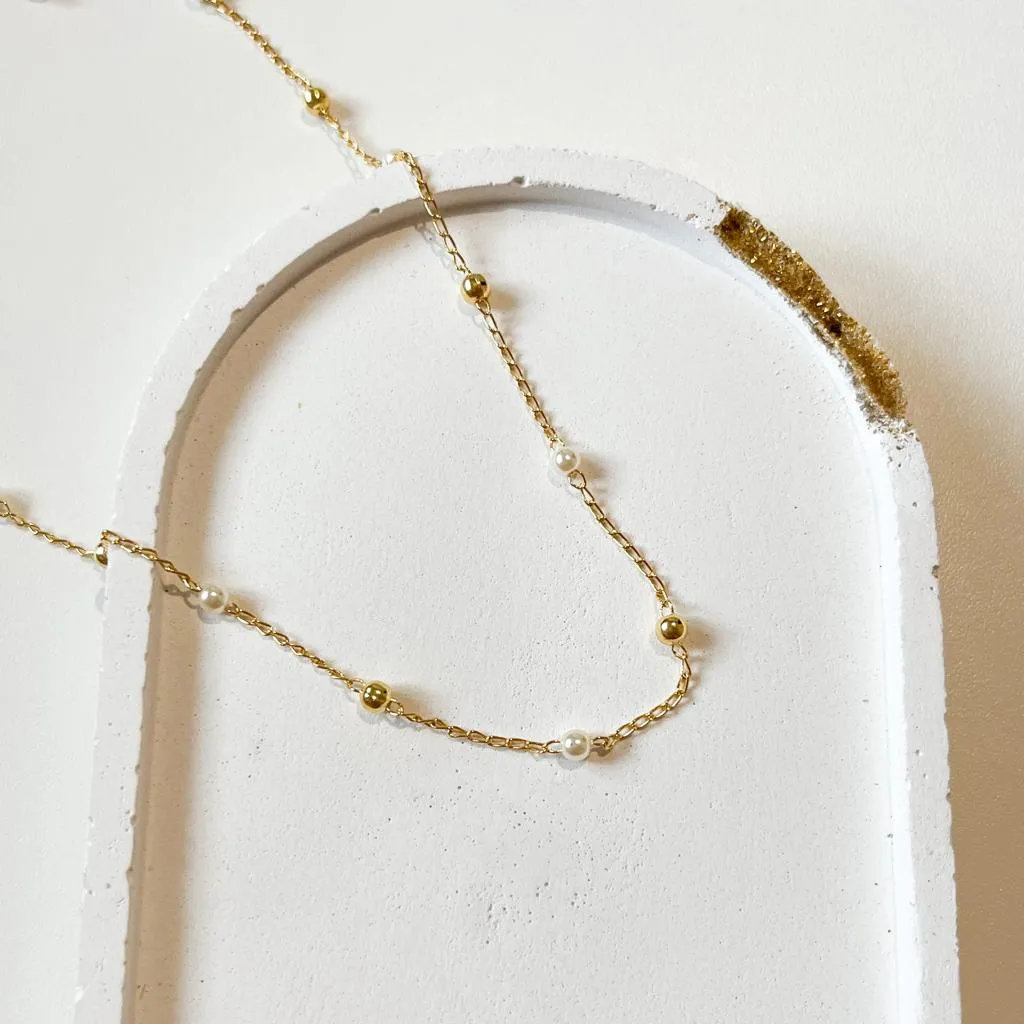 Choker Pérolas e Bolinhas
