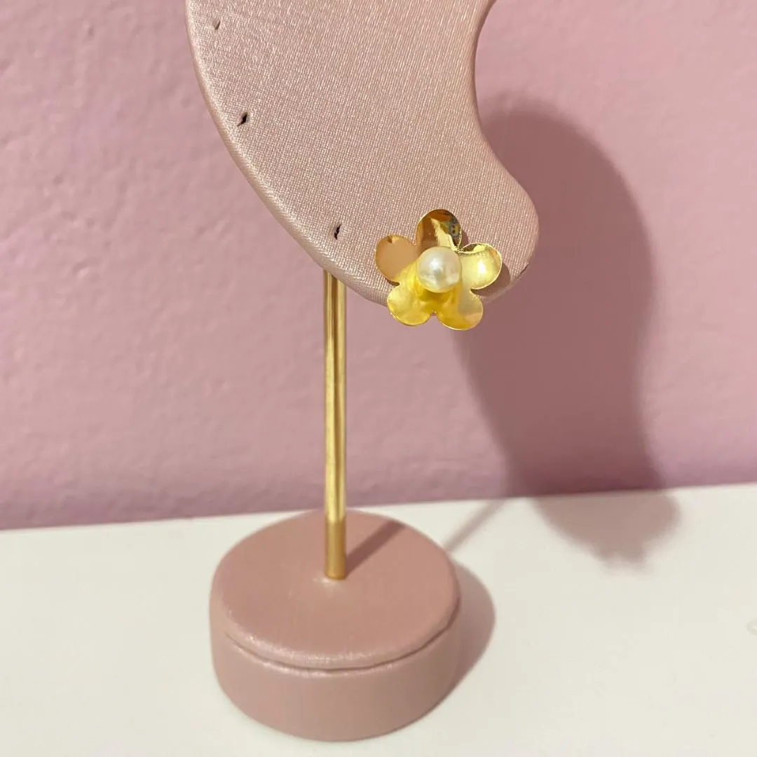 Brinco Flor com Pérola