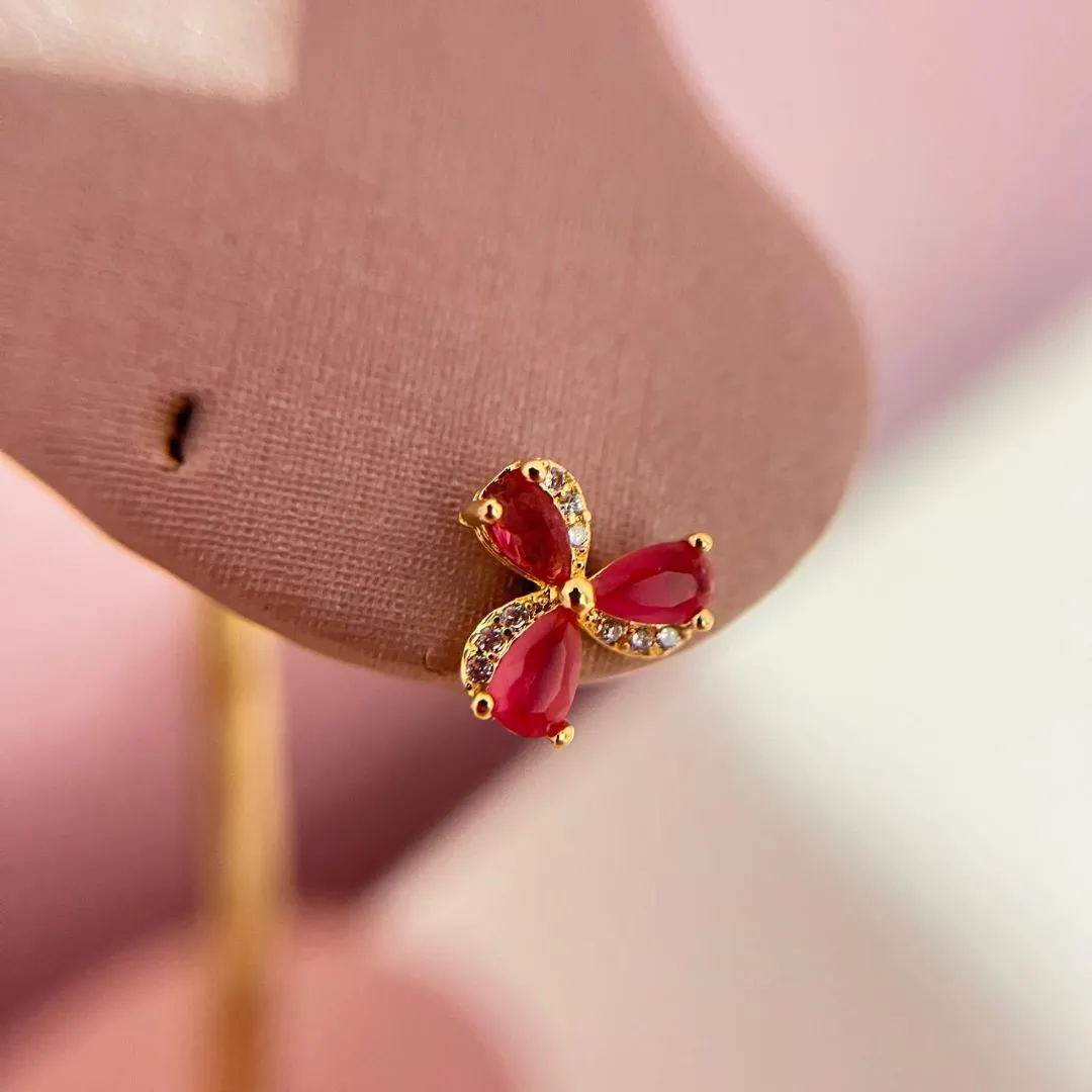 Brinco Três Zircônias Rosas