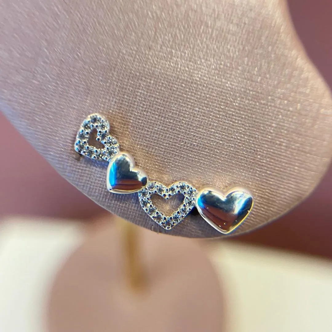 Brinco Ear Cuff Corações