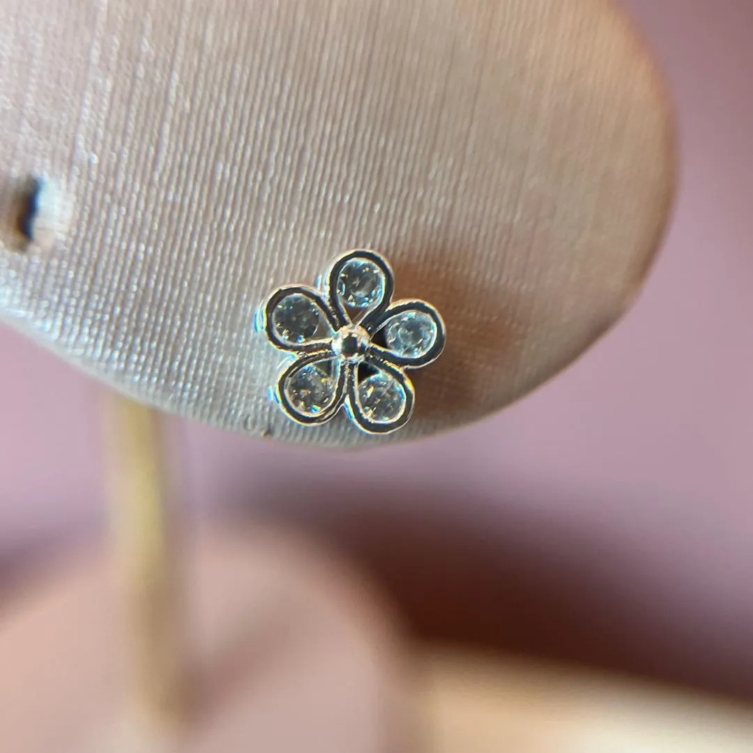Brinco Flor Zircônias