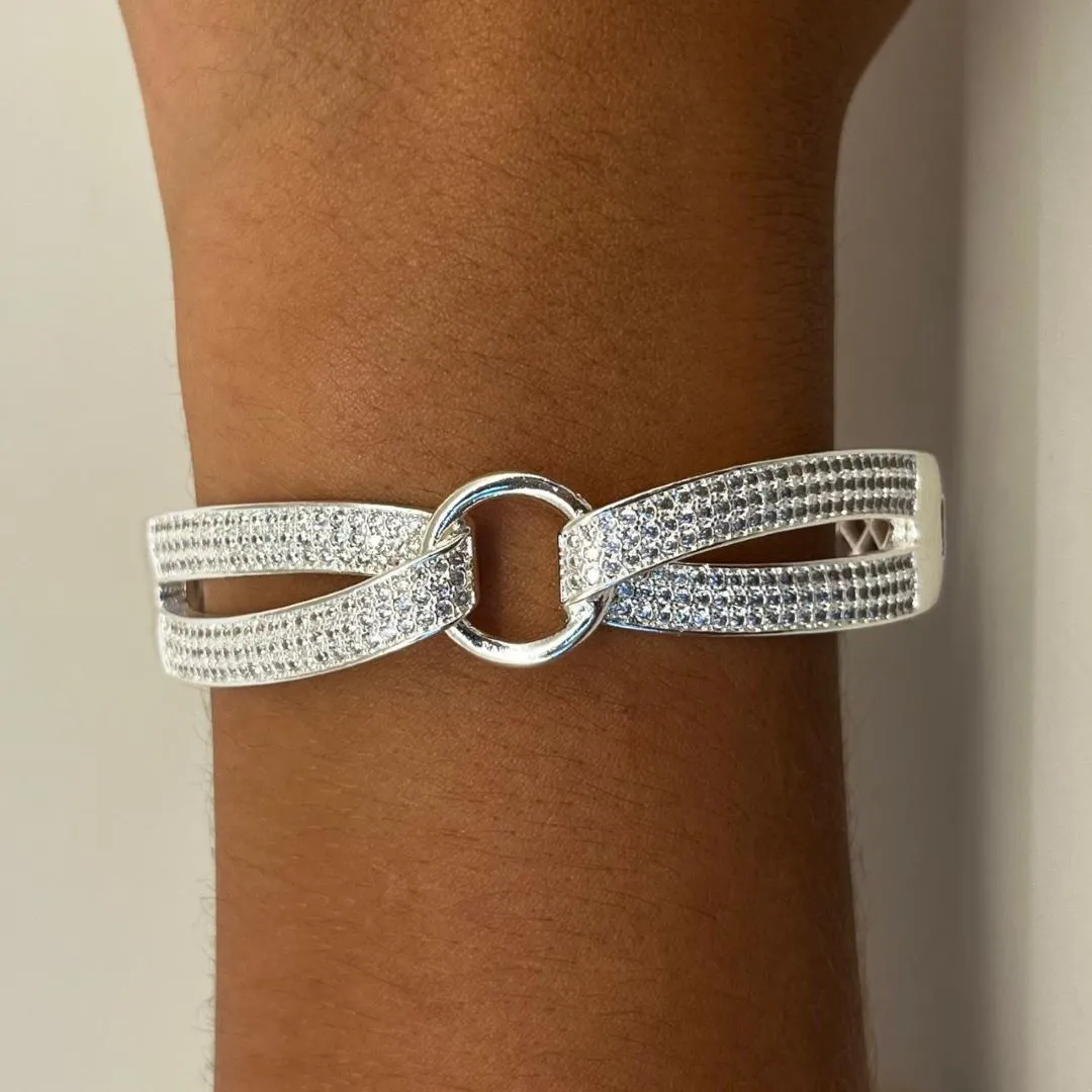 Bracelete Dois Laços com Círculo