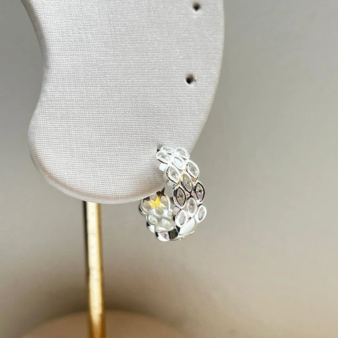 Brinco Argolinha Pontos de Zircônias