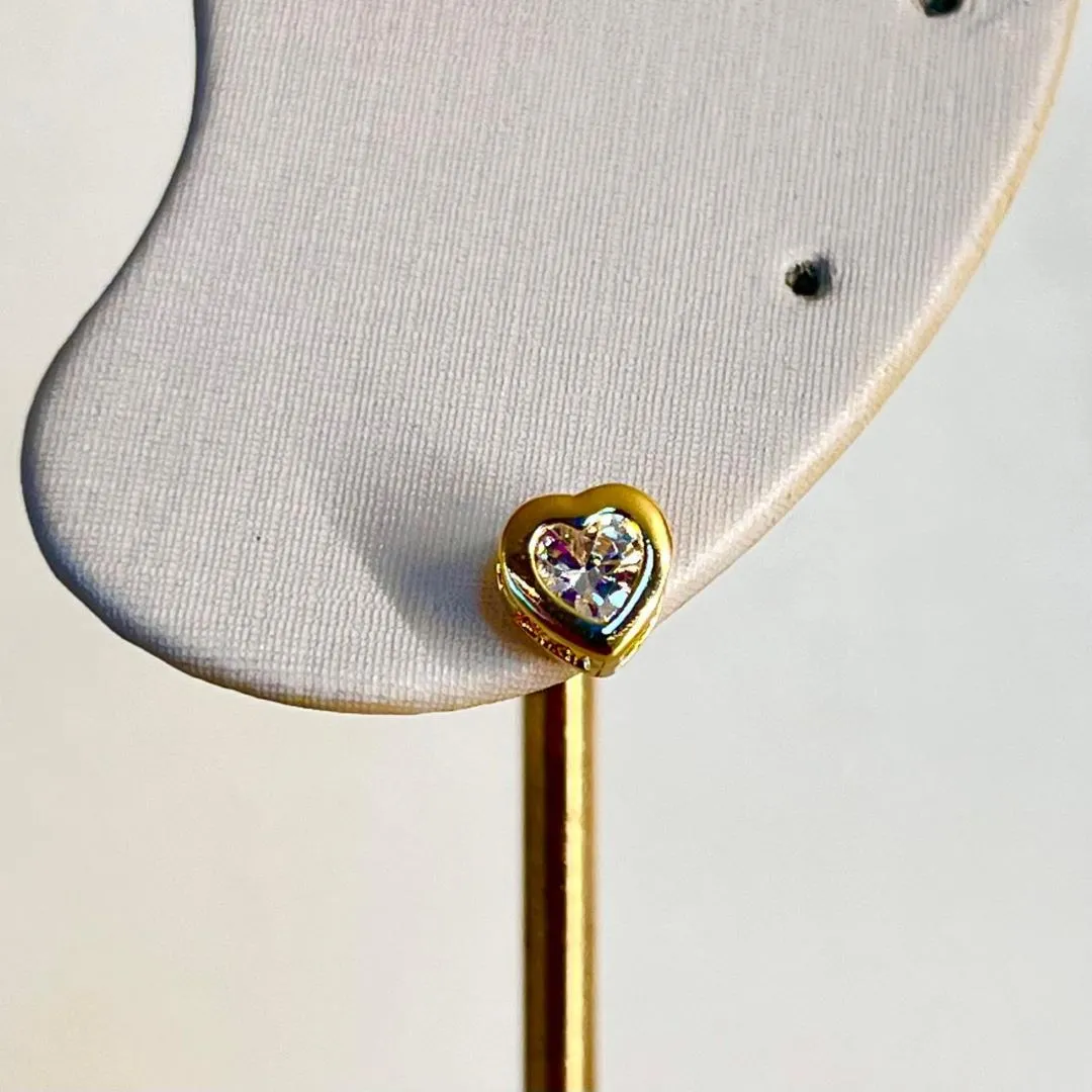Brinco Coração Zircônia Pequena