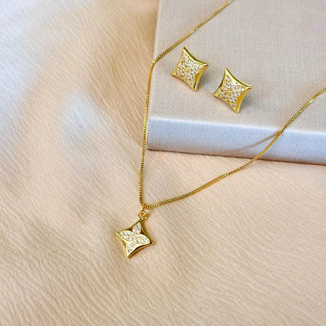 Conjunto Van Cleef Cravejado