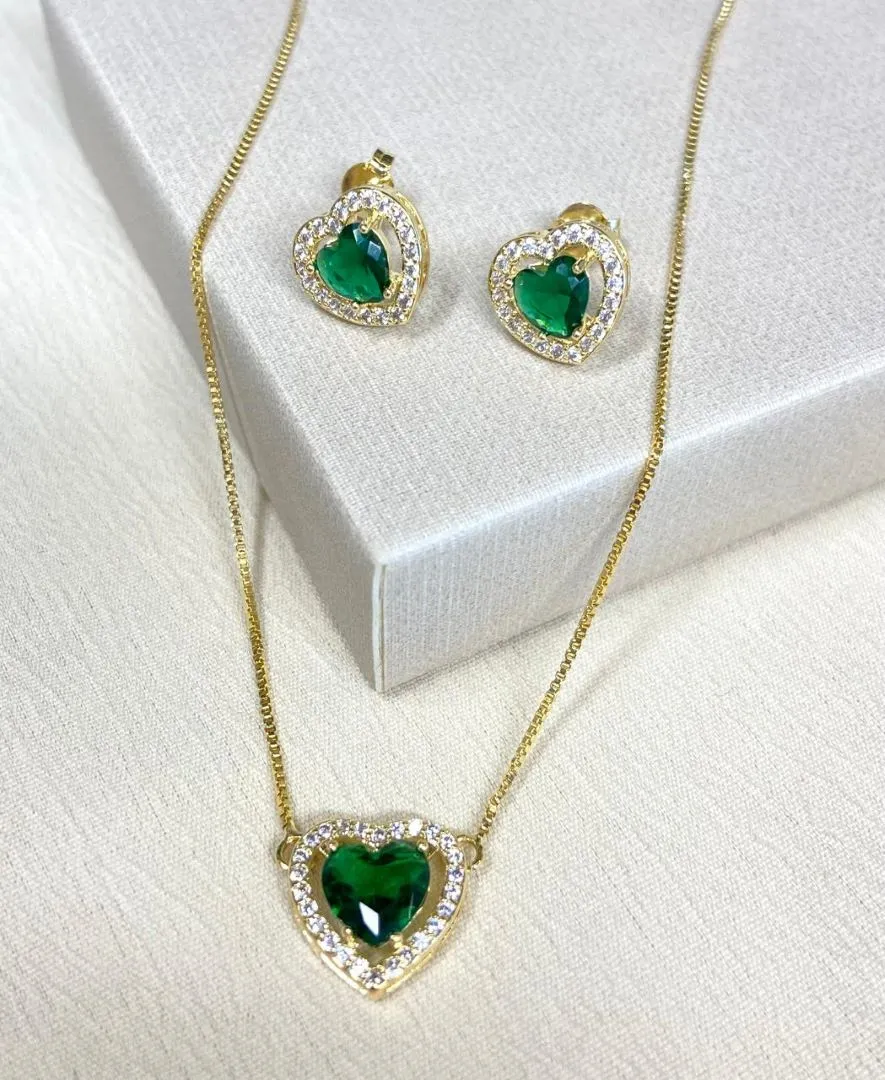Conjunto com Borda Cravejada Emeralda