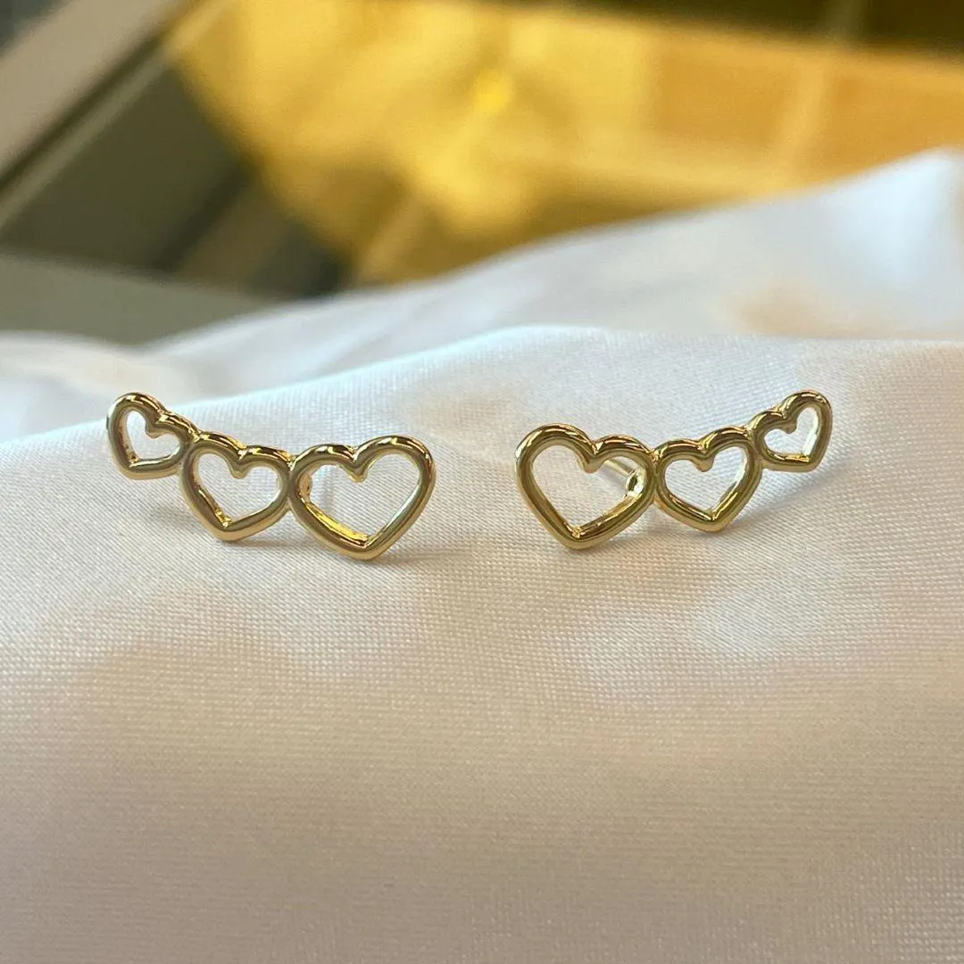 Brinco EarCuff Corações