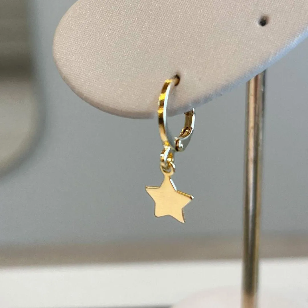 Brinco Estrela Pendurada