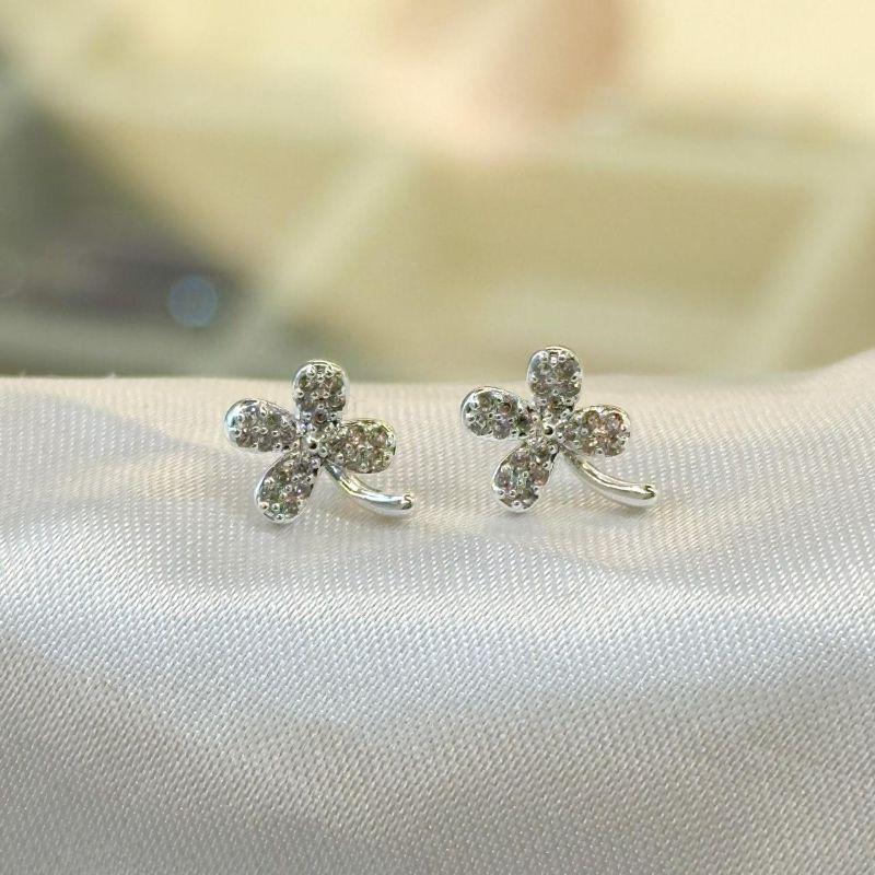 Brinco Flor Caule