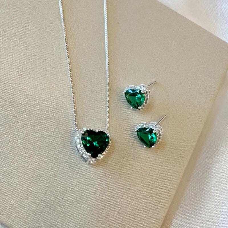 Conjunto Coração Verde Escuro