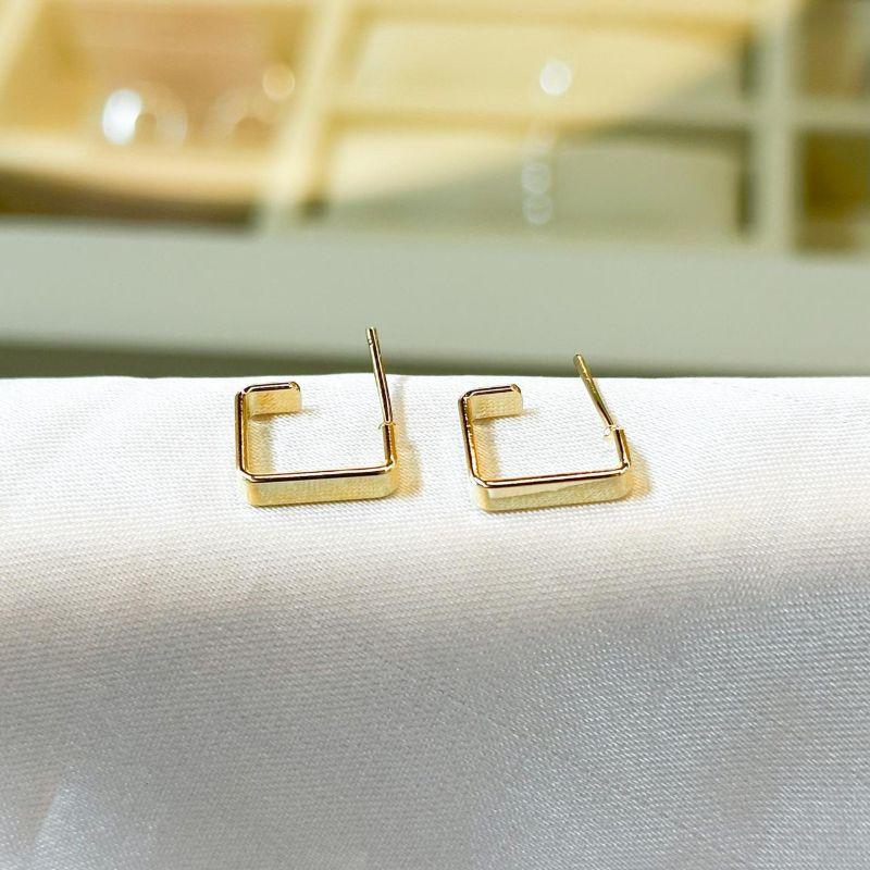 Brinco Argola Quadada Lisa