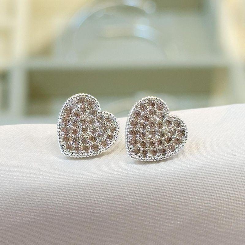 Brinco Coração Cravejado Reto