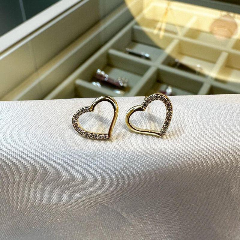 Brinco Coração Vazado