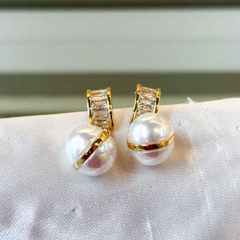 Brinco Navete com Pérola Pendurada