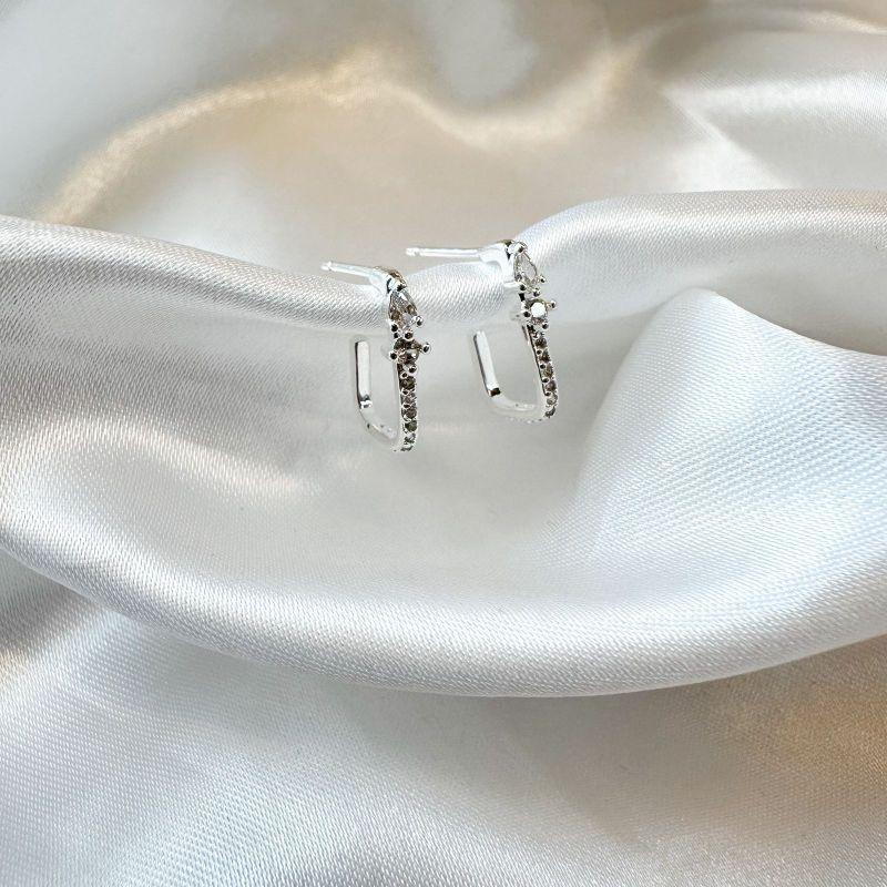 Brinco Argola Retângular Cravejada