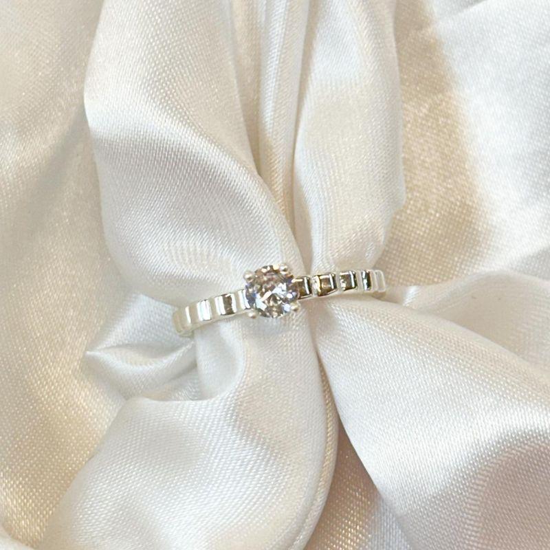 Anel Solitário Aro Abaulado