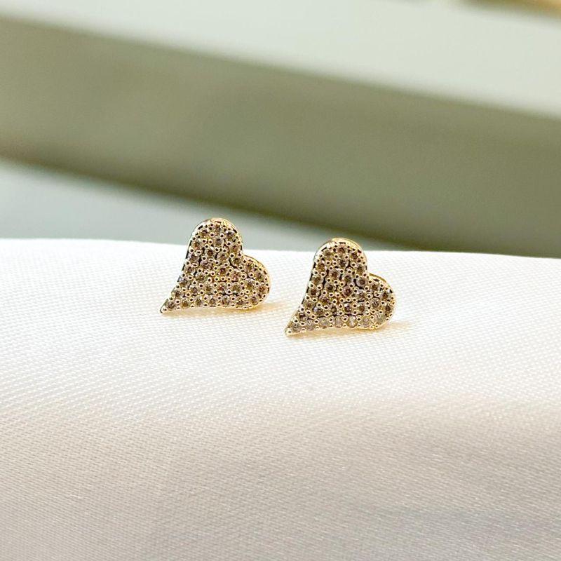 Brinco Coração Cravejado Ponta Fina