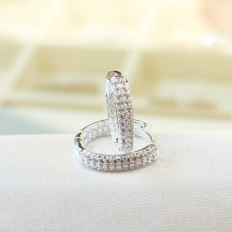 Brinco Argolinha Cravejado Interno