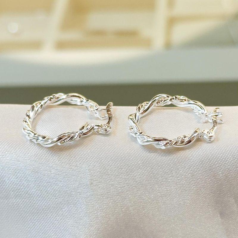 Brinco Argola Trançada Lisa