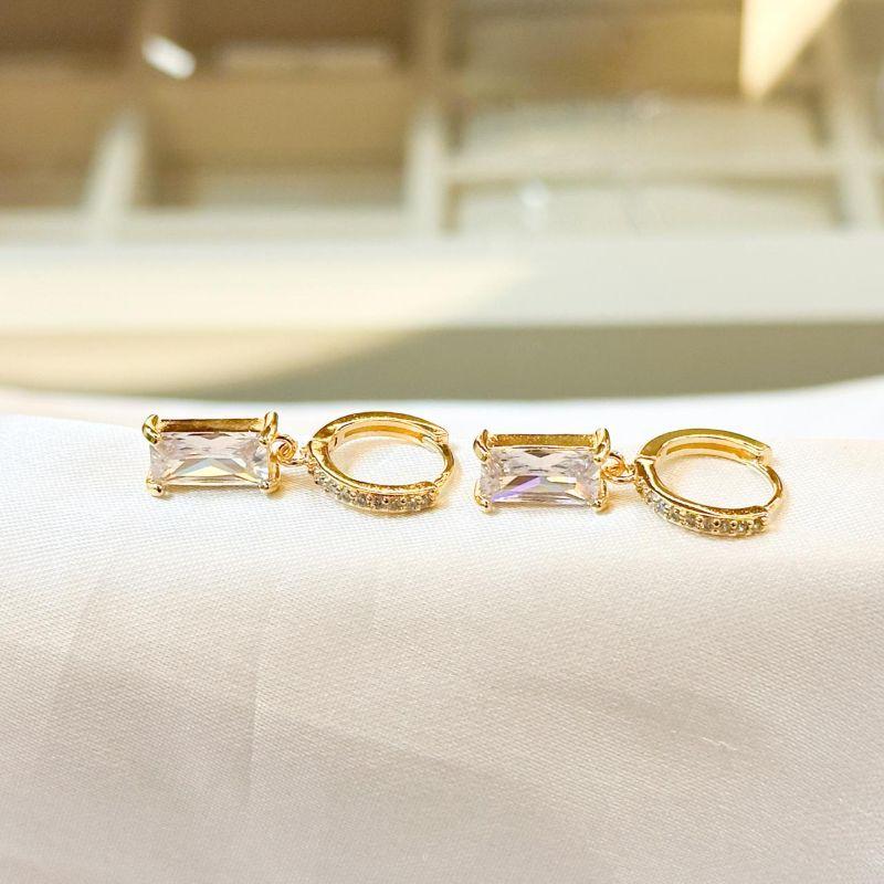 Brinco Articulado Retangulo Zircônia