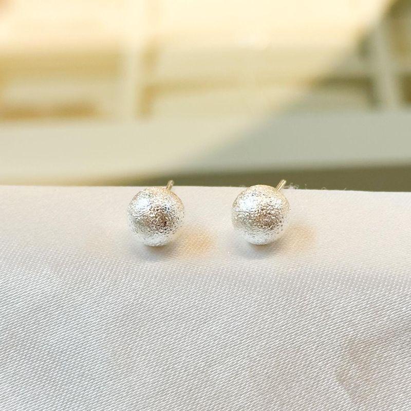 Brinco Bolinha Trabalhada G