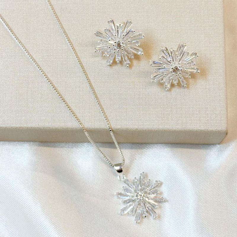 Conjunto Flor Trapézio Zircônias