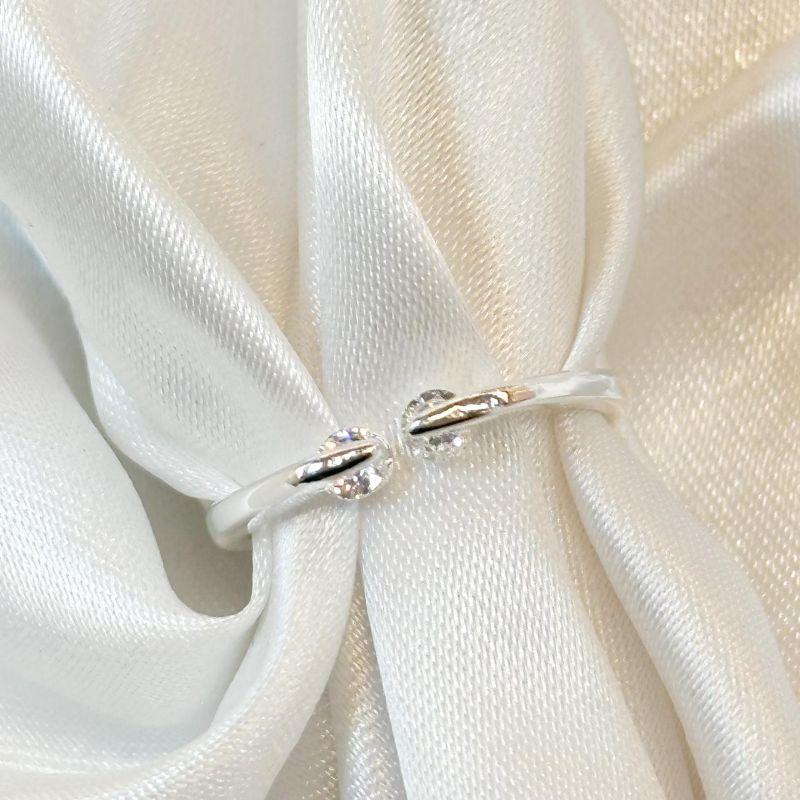 Anel Aberto Duas Zircônias Redondas