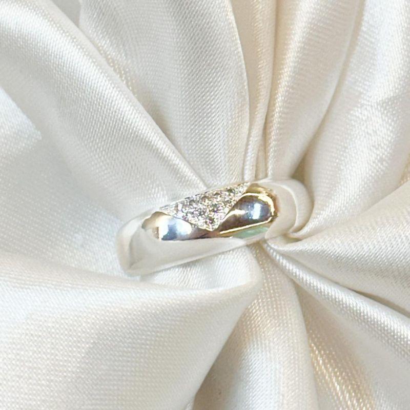 Anel Aro Grosso Detalhe em V