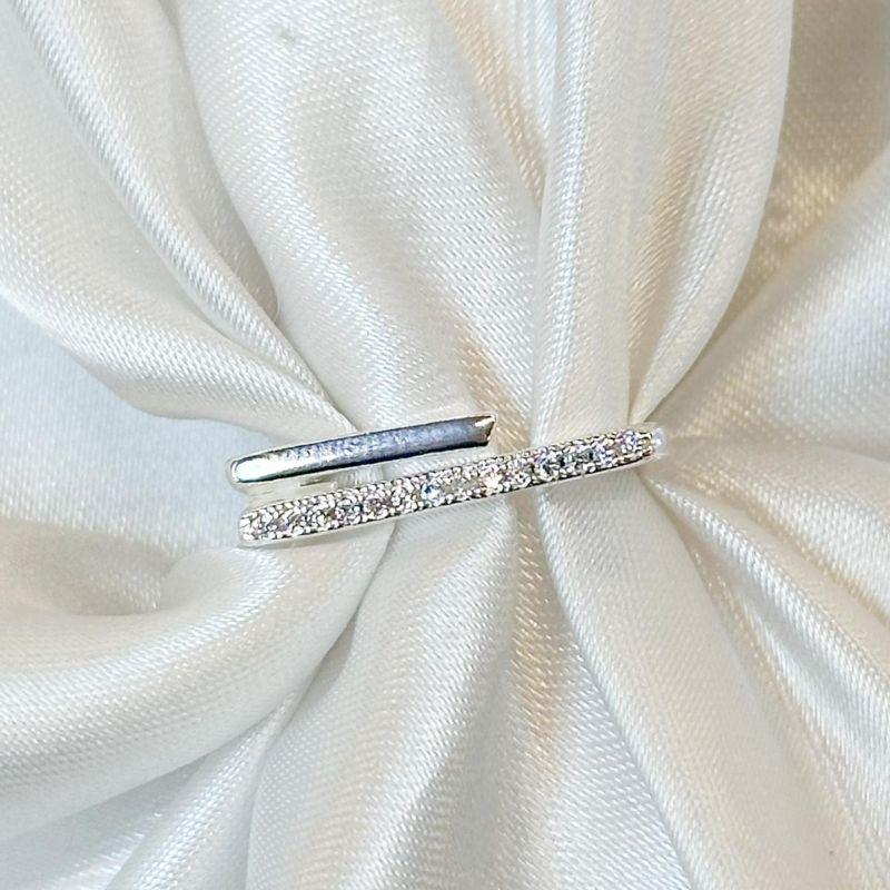 Anel Reto Cravejado e Linha Lisa